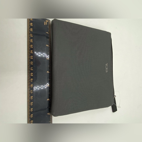 Tumi Travel Toiletry Bag for Men & Women - Small - Picture 5 of 5